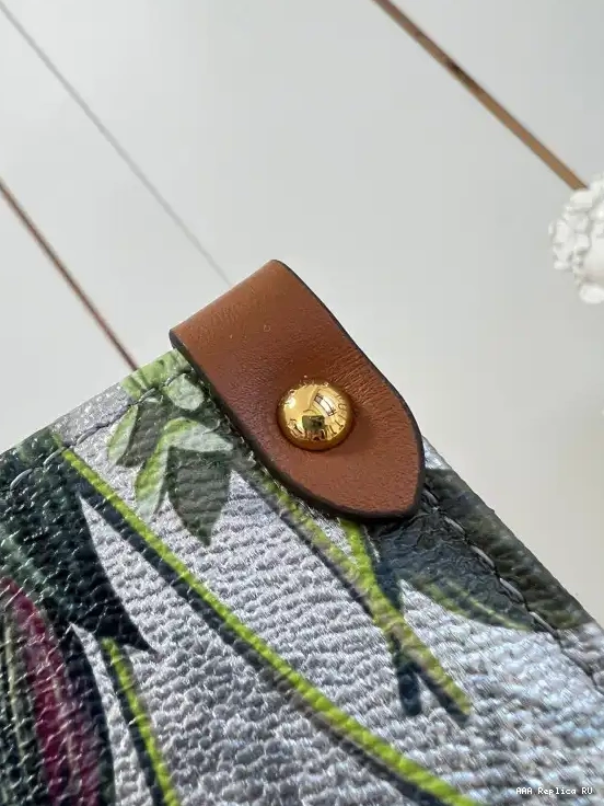 Aaa replica ru LOUIS ONTHEGO VUITTON MM 0501